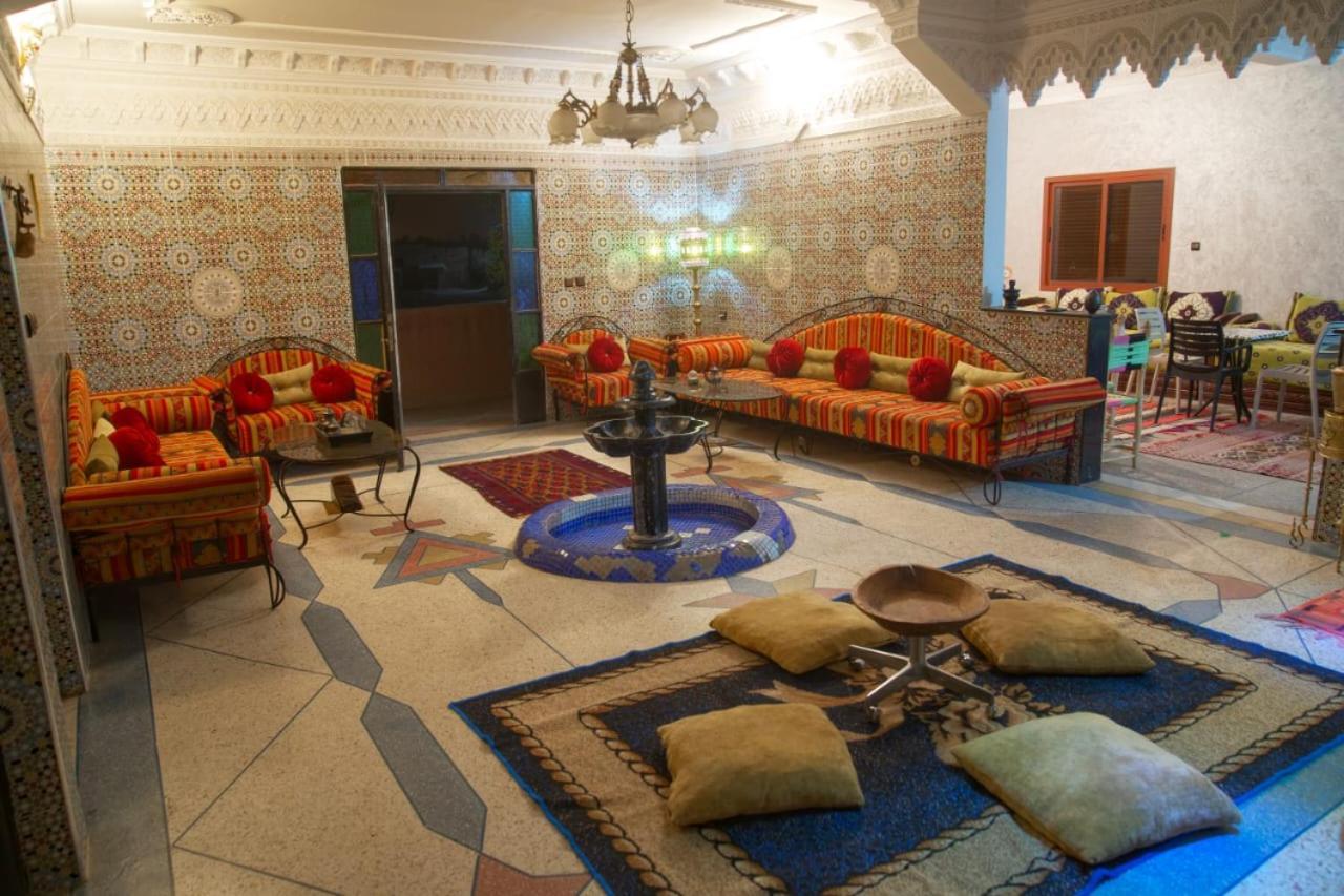 Riad Dar Fadma ワルザザート エクステリア 写真